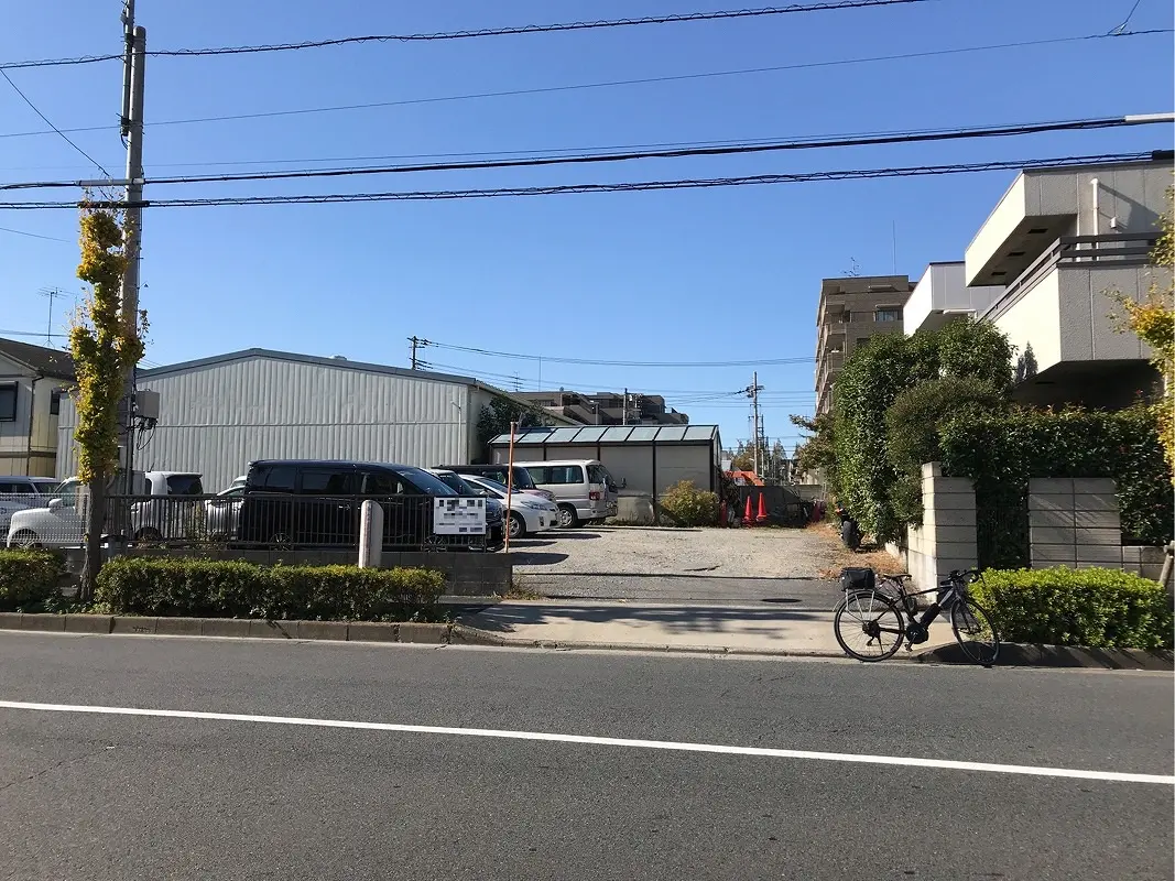 足立区保木間２丁目　月極駐車場